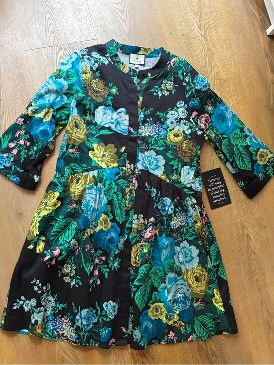 Tuckernuck Dresses & Skirts - Tuckernuck Verdant Floral Royal Shirt Dress Black Bouquet Floral BNWT